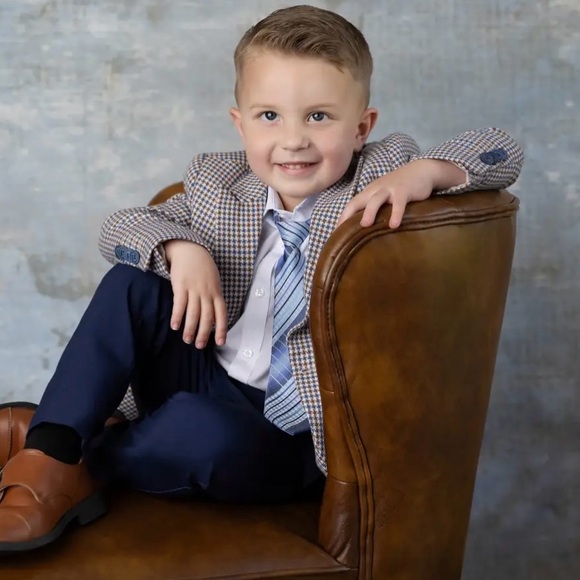 Meet your Posher, Paige - Picture 3 of 9